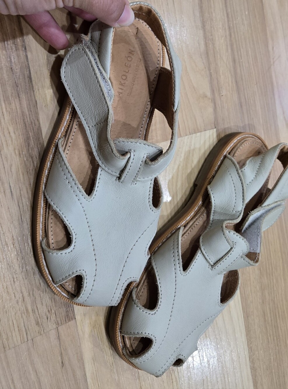Mikoleón Light Beige Leather Sandals Size 1